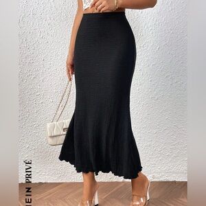 Elegant Black Midi Skirt
